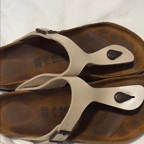 Birkenstock Cream Leather Thong Sandals - Picture 2 of 4